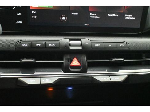 Used 2025 Kia K4 EX FWD image 41