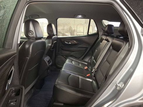 Used 2023 GMC Terrain SLT AWD/4WD image 10
