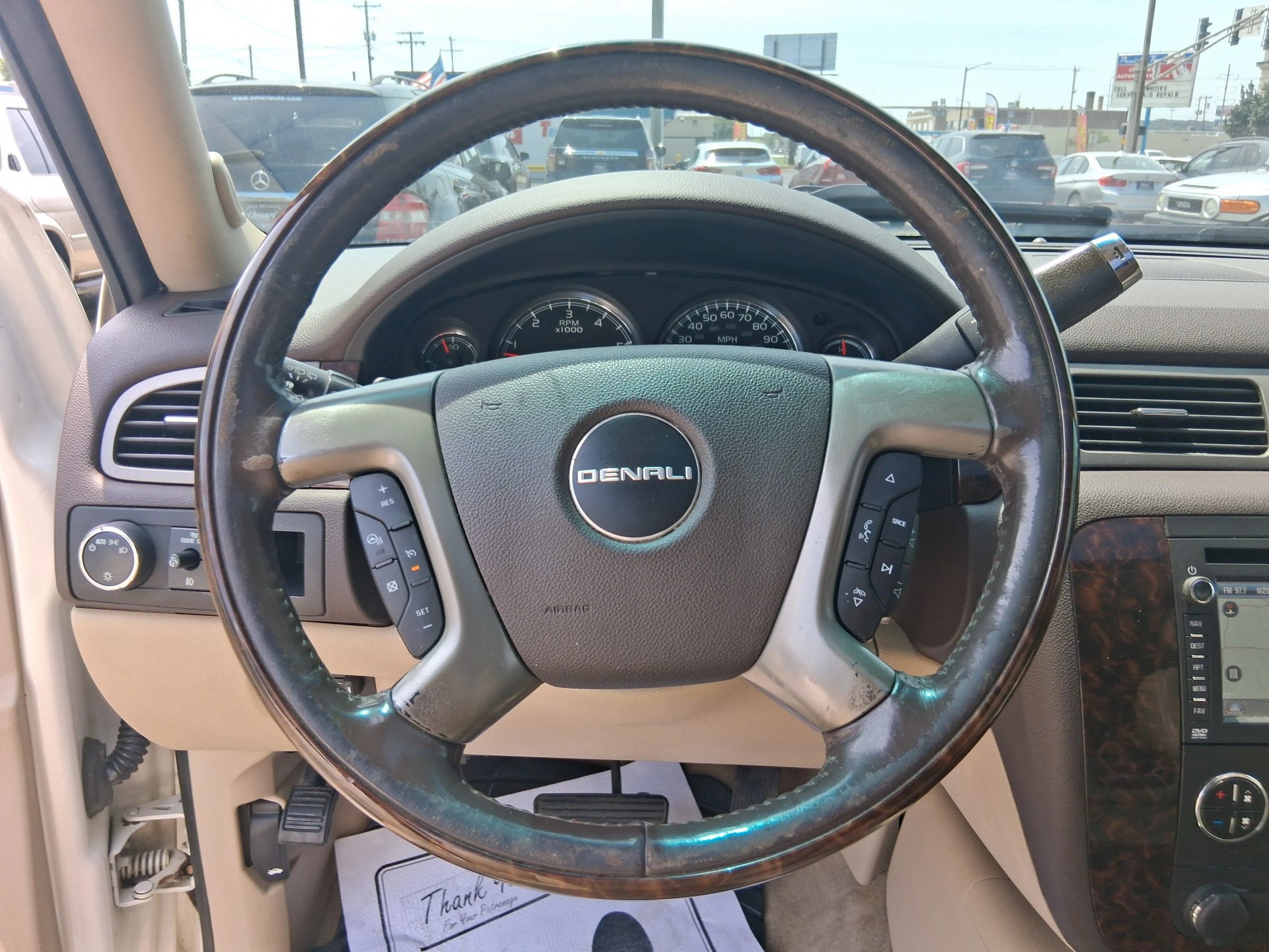 Used 2012 GMC Yukon XL Denali AWD/4WD image 17