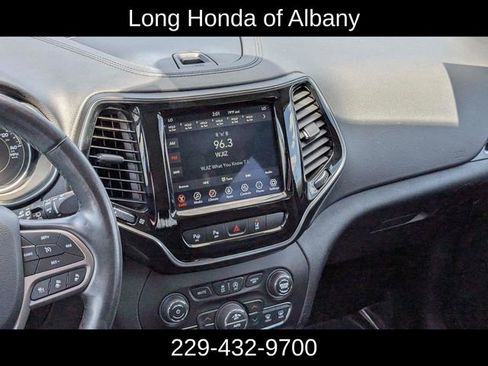 Used 2020 Jeep Cherokee Limited w/ Technology Group AWD/4WD image 22