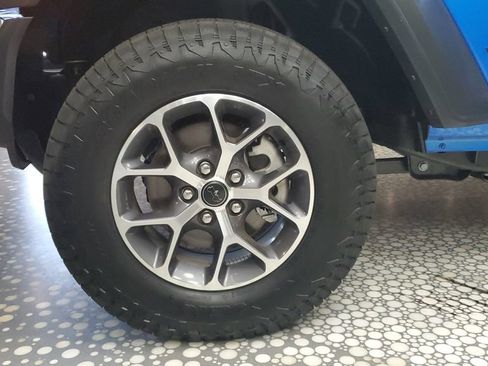 Used 2025 Jeep Wrangler Unlimited Sport AWD/4WD image 7