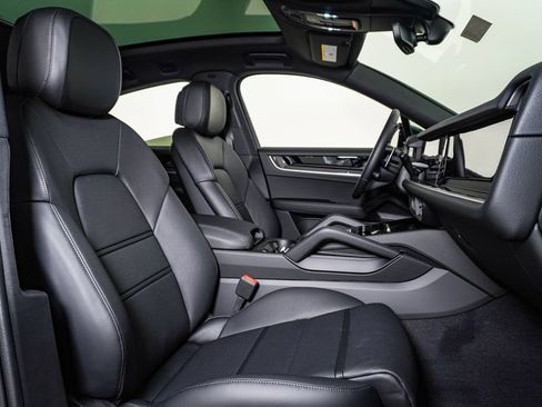 New 2026 Porsche Cayenne S AWD/4WD image 15