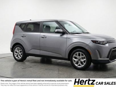 Used 2025 Kia Soul LX w/ LX Technology Package