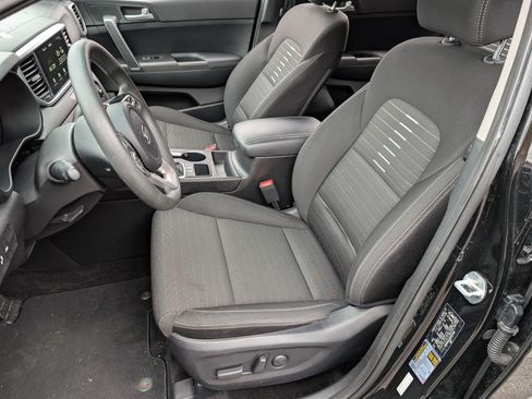 Used 2022 Kia Sportage LX w/ LX FWD Value Edition Package image 16