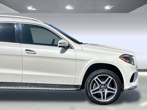 Used 2017 Mercedes-Benz GLS 550 4MATIC image 35