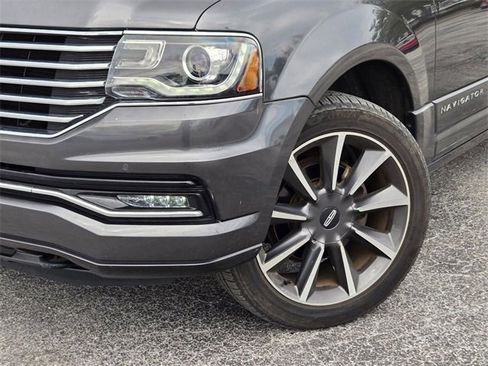 Used 2017 Lincoln Navigator L Reserve image 5