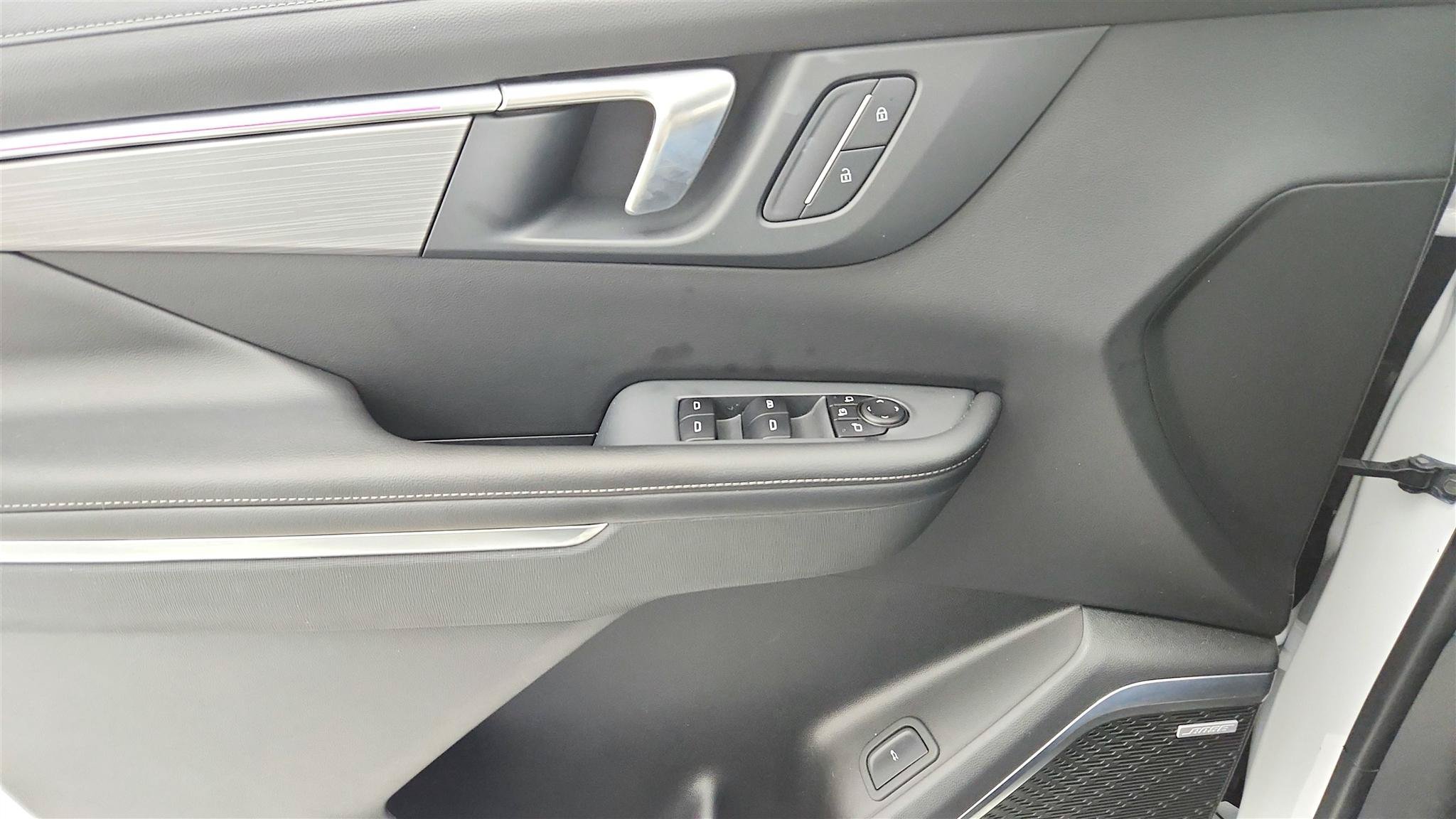 Used 2025 Buick Enclave Preferred FWD image 28