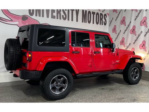 Used 2016 Jeep Wrangler Unlimited Sahara w/ Connectivity Group image 11