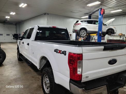Used 2019 Ford F250 XL w/ Power Equipment Group image 6