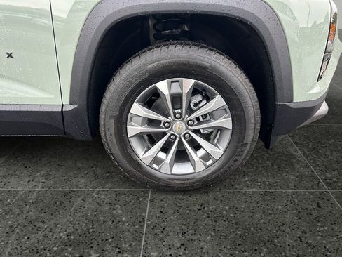 New 2026 Chevrolet Equinox LT w/ Convenience Package II image 9