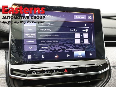 Used 2023 Jeep Compass Latitude w/ Sun and Sound Group AWD/4WD image 19