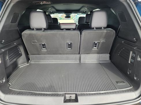 Certified 2025 Chevrolet Traverse RS w/ LPO, Floor Liner Package image 10