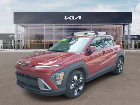 Used 2024 Hyundai Kona SEL FWD image 3