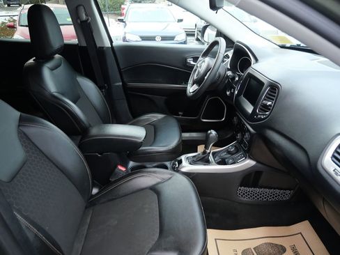 Used 2021 Jeep Compass Latitude image 15