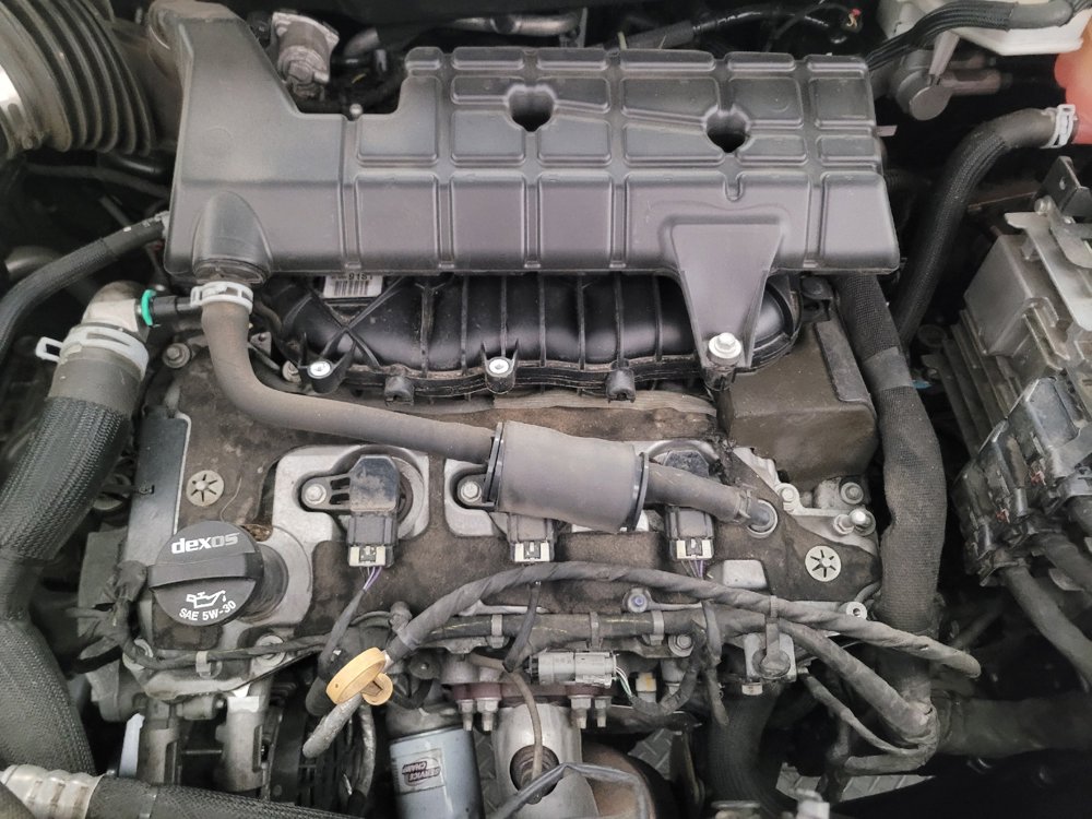 Used 2021 Chevrolet Traverse LT FWD image 30