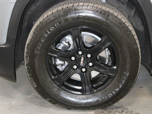 Used 2023 GMC Acadia AT4 w/ Preferred Package image 19