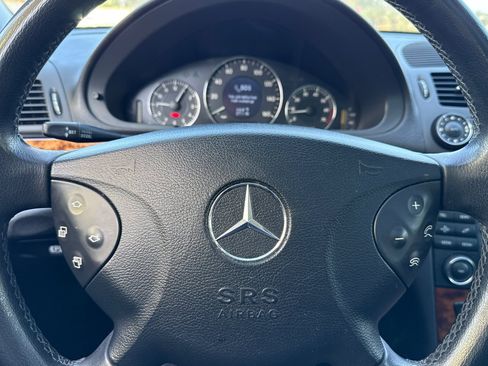 Used 2003 Mercedes-Benz E 500 Sedan image 16