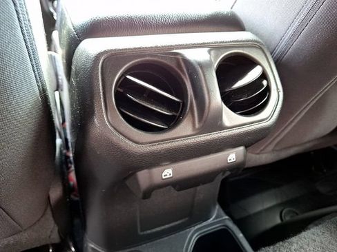 Used 2022 Jeep Wrangler Unlimited Sport AWD/4WD image 14