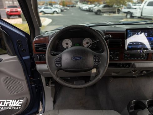 Used 2006 Ford F250 Lariat image 25