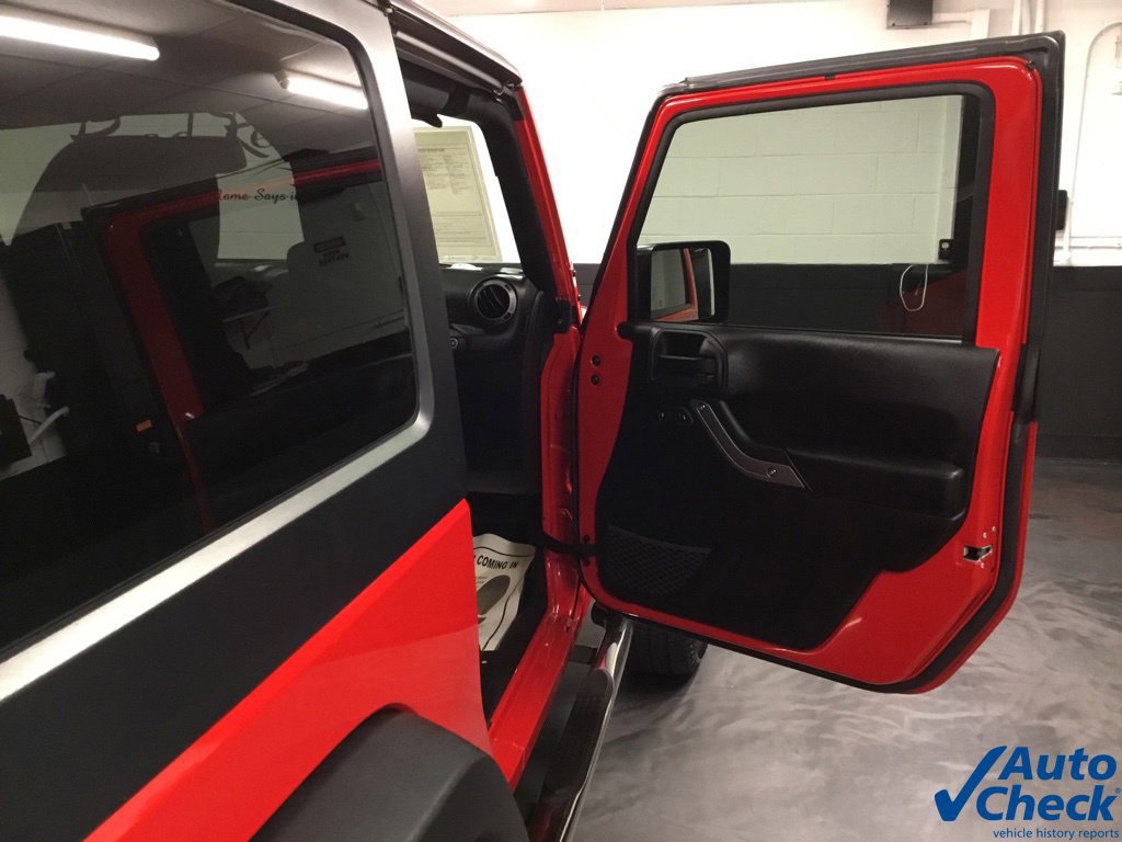 Used 2015 Jeep Wrangler Sport w/ Quick Order Package 23S AWD/4WD image 31