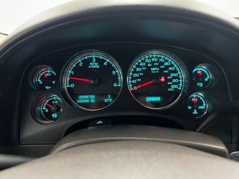 Used 2013 GMC Yukon Denali image 17