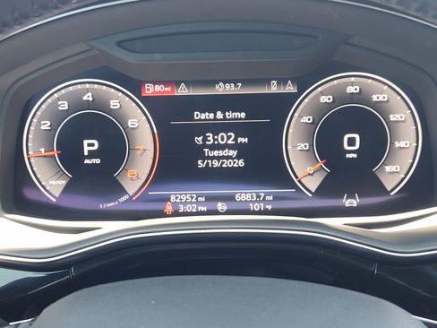 Used 2019 Audi Q8 Premium Plus AWD/4WD image 16