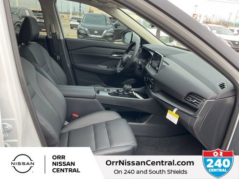 New 2026 Nissan Rogue SV w/ SV Premium Package FWD image 11