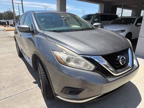 Used 2016 Nissan Murano S FWD image 2