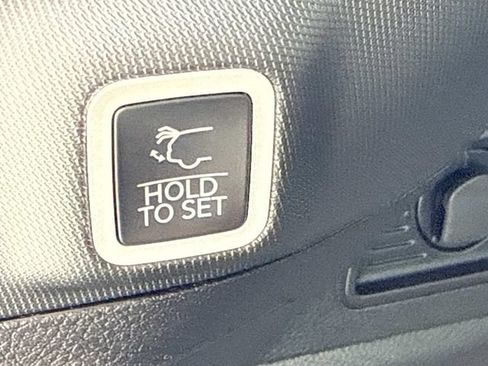 Used 2024 Jeep Grand Cherokee Altitude AWD/4WD image 30