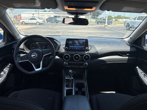 Used 2025 Nissan Sentra SV FWD image 8