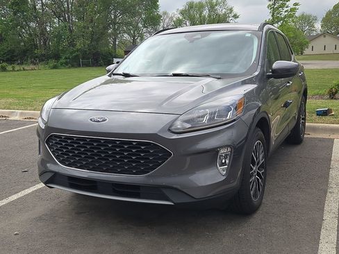 Used 2022 Ford Escape SEL FWD image 1