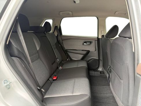 Used 2023 Nissan Rogue SV FWD image 19