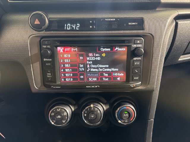 Used 2015 Scion tC FWD image 28