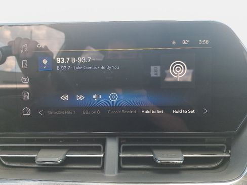 Used 2025 Chevrolet Trax ACTIV w/ Sunroof Package FWD image 22