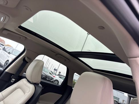 New 2026 Lincoln Corsair Premiere image 26