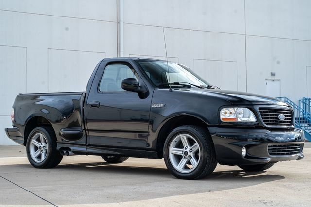 Used 2003 Ford F150 Lightning RWD image 8
