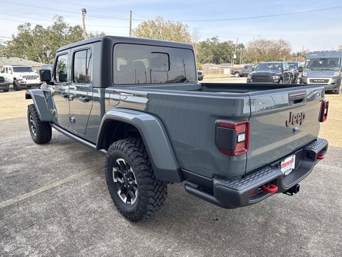 New 2026 Jeep Gladiator Rubicon w/ Steel Power Dome Hood Package AWD/4WD image 4