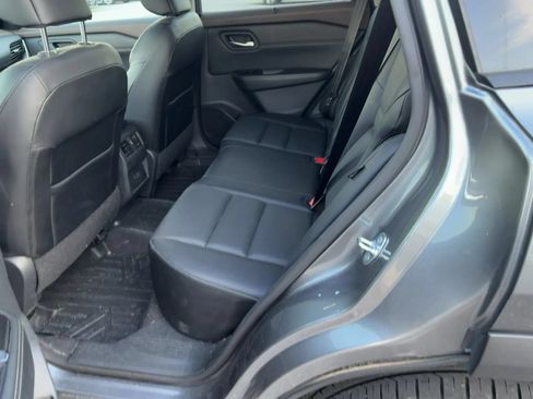 Used 2022 Nissan Rogue SV w/ SV Premium Package AWD/4WD image 4