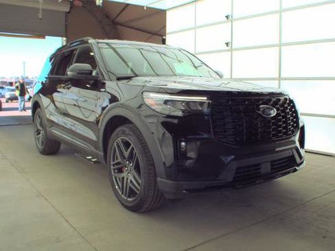Used 2025 Ford Explorer ST-Line w/ ST-Line Street Pack AWD/4WD image 1