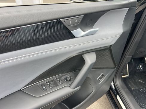 New 2026 Volkswagen Tiguan SE R-Line FWD image 20