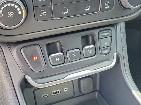 Used 2020 GMC Terrain SLE FWD image 28