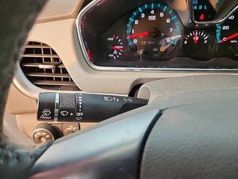 Used 2016 Chevrolet Traverse LTZ AWD/4WD image 12