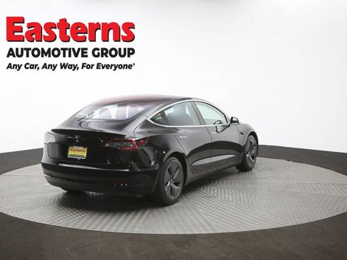 Used 2019 Tesla Model 3 Standard Range image 38
