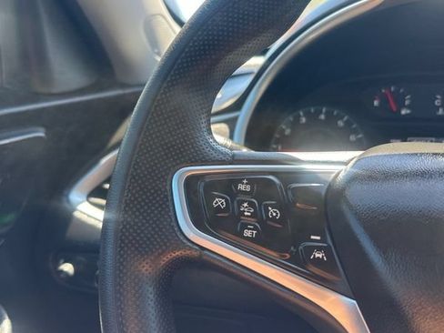Used 2023 Chevrolet Malibu LT FWD image 30