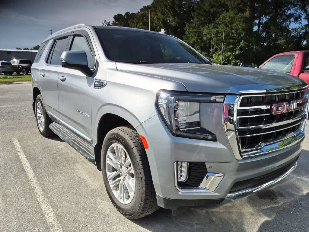 Used 2024 GMC Yukon SLT w/ SLT Luxury Package AWD/4WD image 13