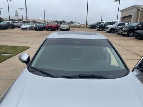 Used 2022 Honda Civic Touring image 6