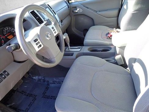 Used 2019 Nissan Frontier SV image 10