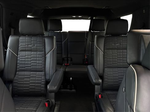 Used 2025 Cadillac Escalade V image 17