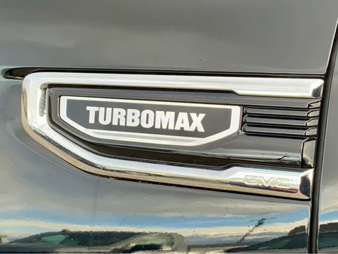 New 2026 GMC Sierra 1500 SLE image 19