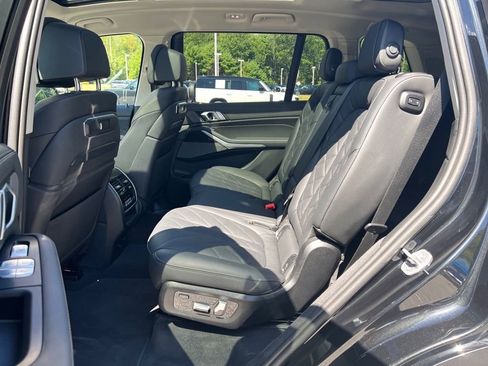 Used 2024 BMW X7 xDrive40i image 24